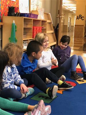 Telling Stories Across Fingers 