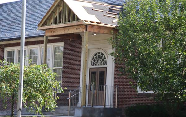 Edgewood Main Entrance 